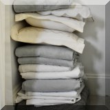 Z02. Linens. 